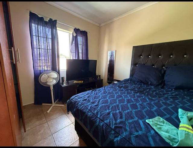 2 BEDROOM APARTMENT FOR SALE IN RUSTENBURG CENTRAL